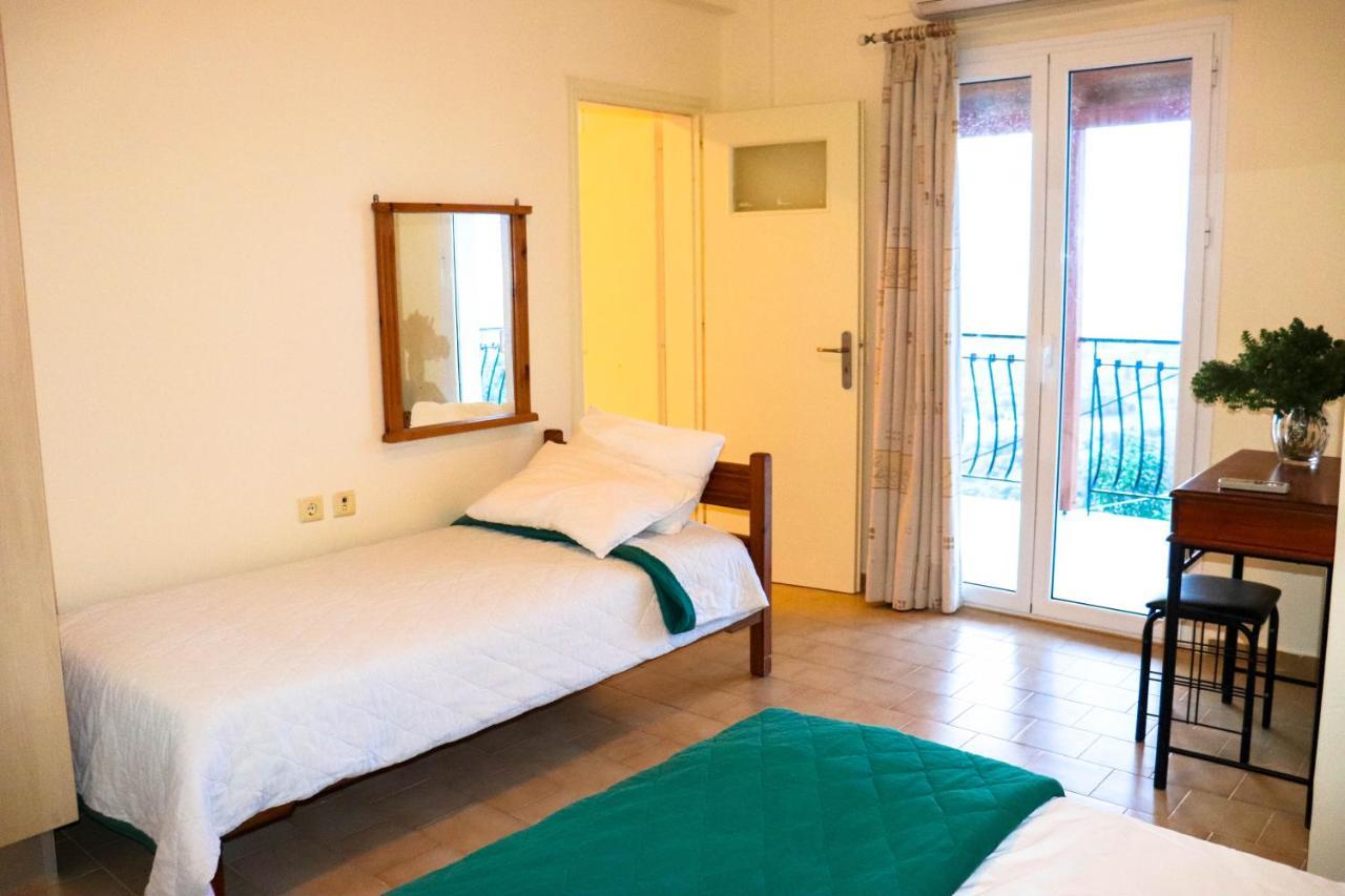 orizontas studios & apartments Svoronata Esterno foto