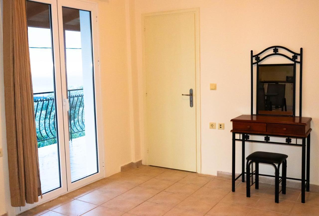 orizontas studios & apartments Svoronata Esterno foto