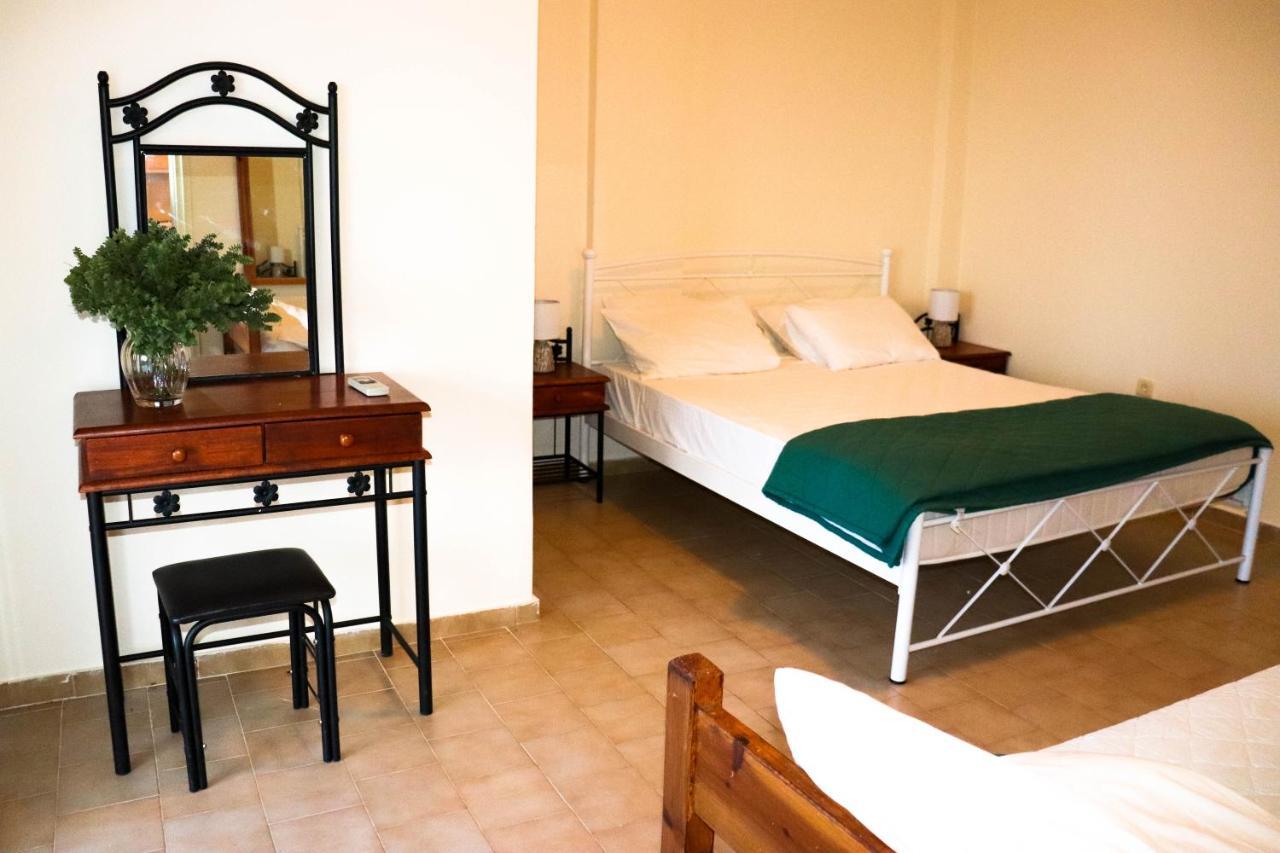 orizontas studios & apartments Svoronata Esterno foto