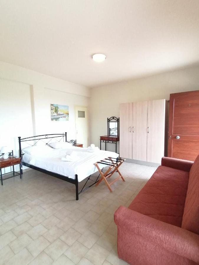 orizontas studios & apartments Svoronata Esterno foto